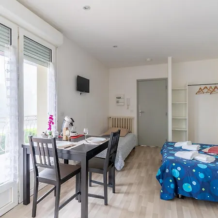 Studio 9 - Parking Et Balcon * Пессак