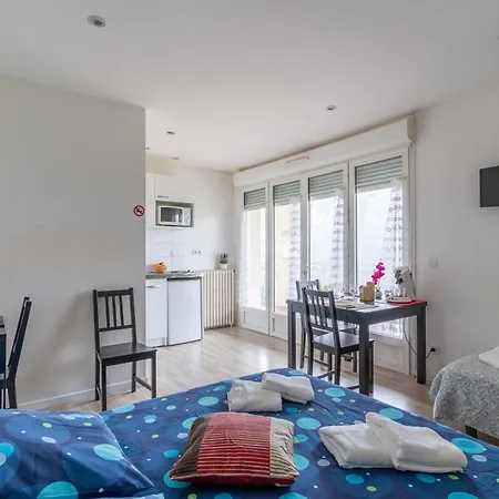 Studio 9 - Parking Et Balcon Апартаменты